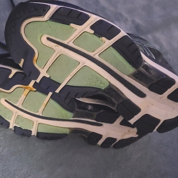 Ladie's ASICS 'Gel Nimbus 20' runners model T850N navy blue  Size 7.5 US - Picture 6 of 7